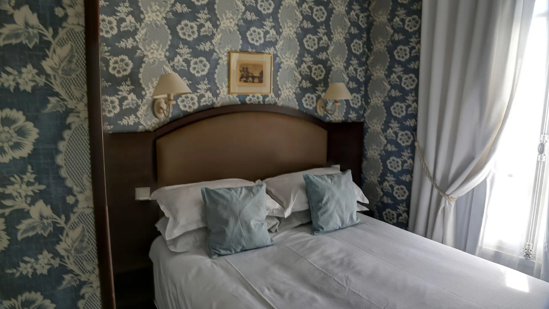 Hotel Clement Paris 2*,  France