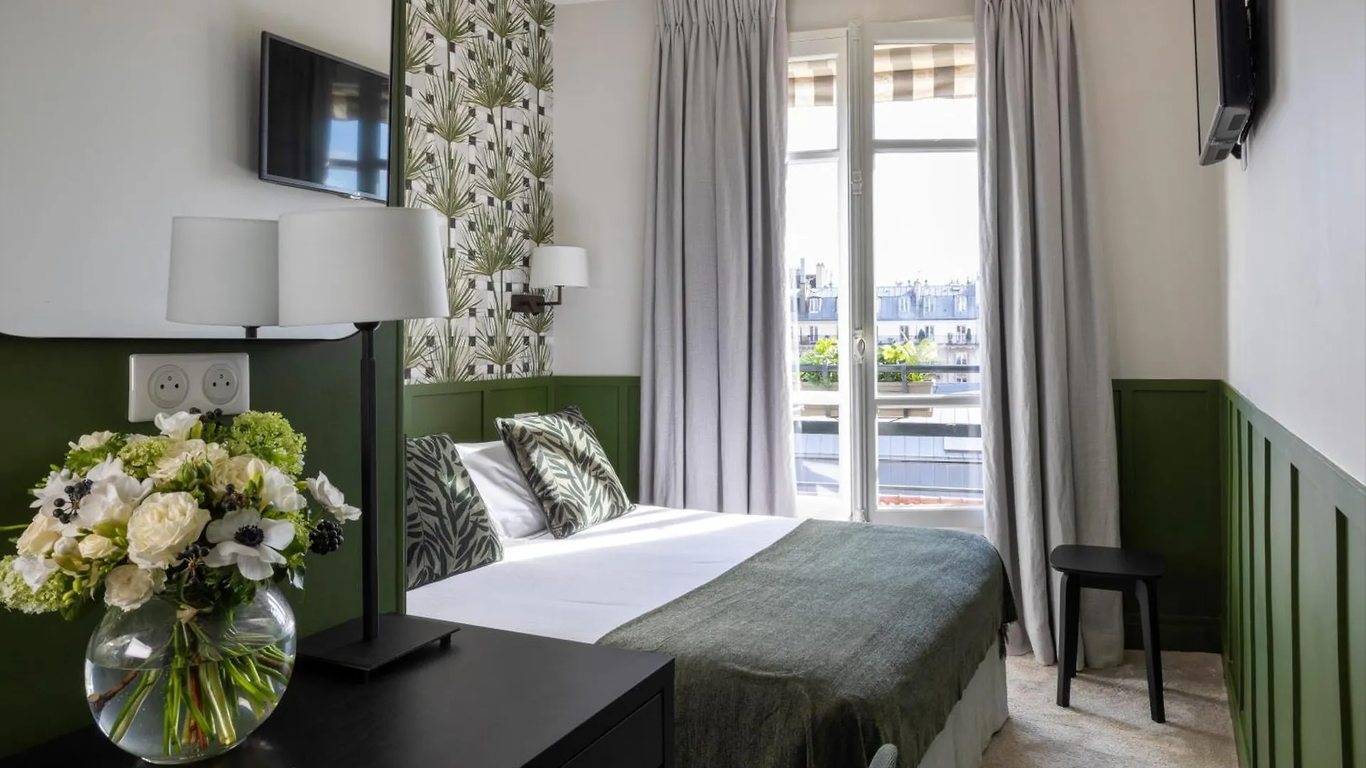 Hotel Clement contacts
