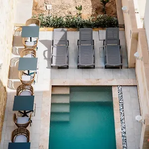 https://stays-by-zzzing.hotelssaintjulians.com